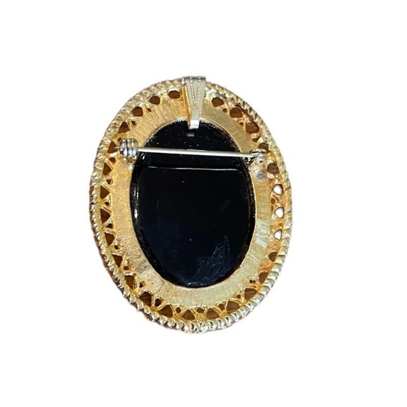 Oval Goldtone Black Cameo Brooch or Necklace Pendant 2" - Picture 7 of 8